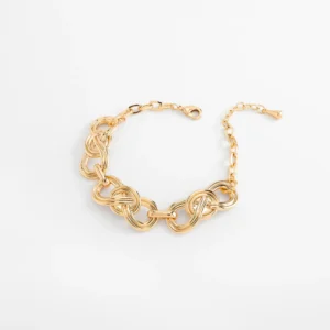 Pulsera con eslabones entrelazados diseño moderno