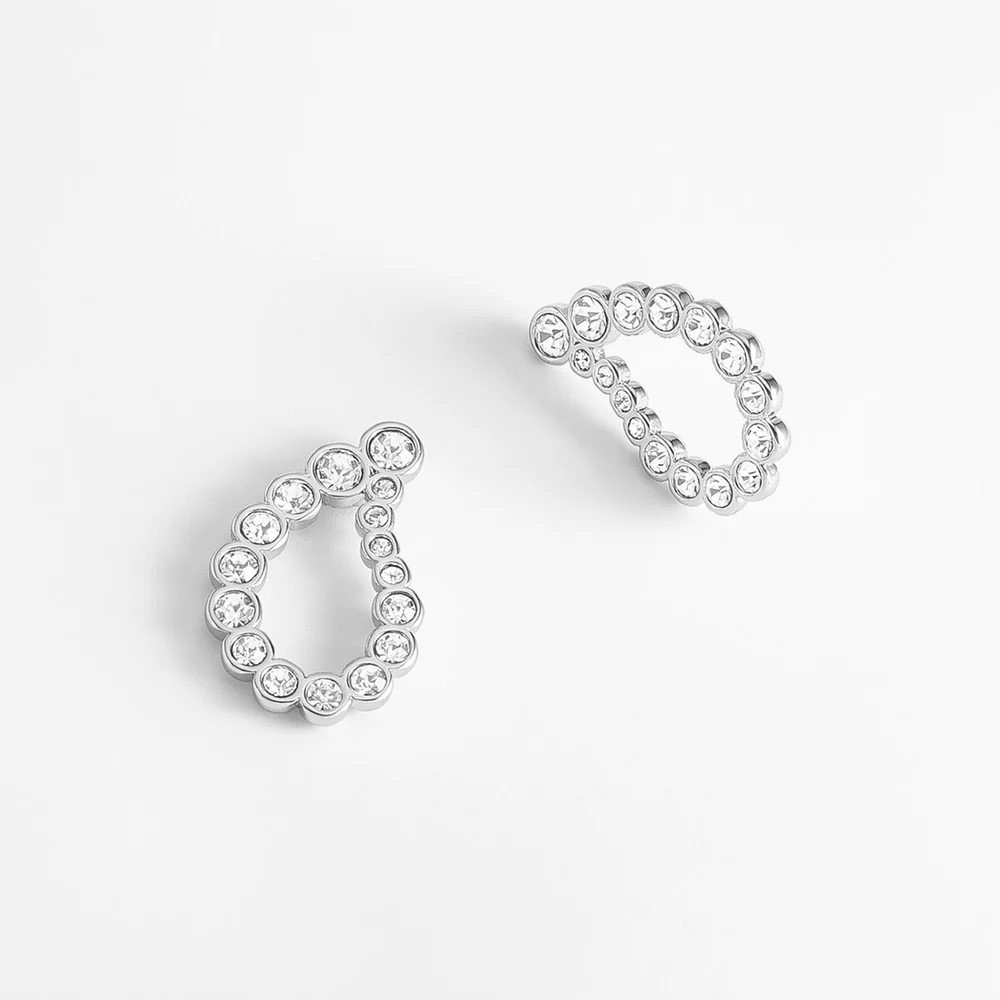 Aretes poste con gotas de piedra brillante
